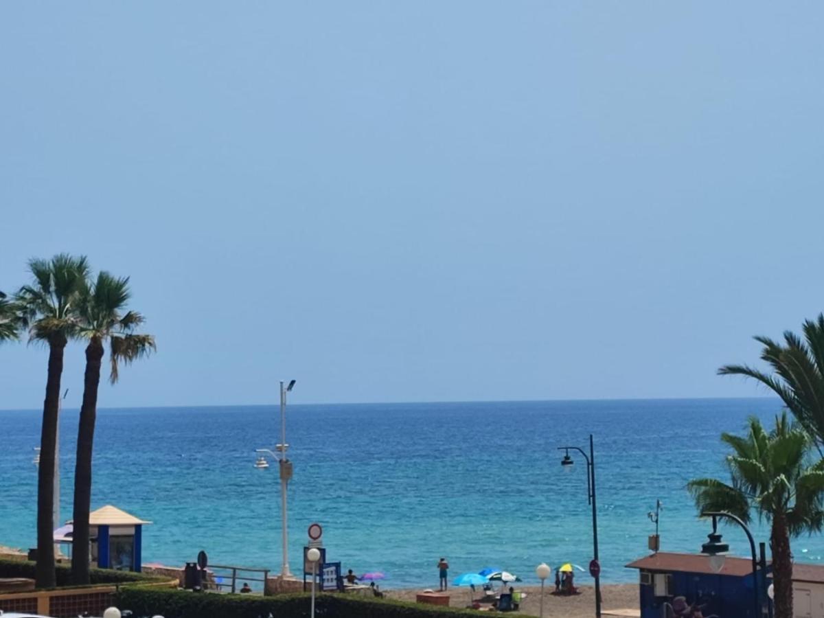 Casa Playa Guadalmar, Beautiful Apartment In Front Of The Sea, Wifi, Ac, Smart Tv, Private Parking Málaga Esterno foto