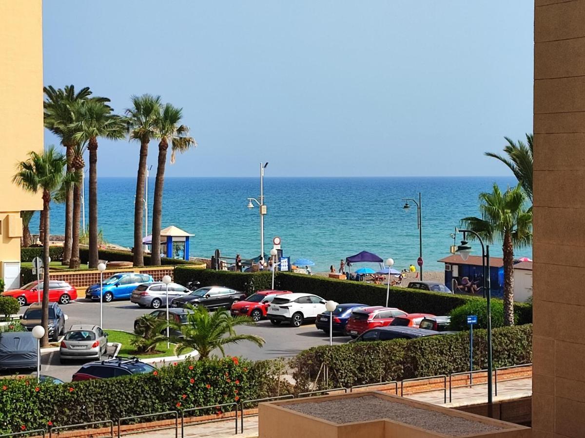 Casa Playa Guadalmar, Beautiful Apartment In Front Of The Sea, Wifi, Ac, Smart Tv, Private Parking Málaga Esterno foto