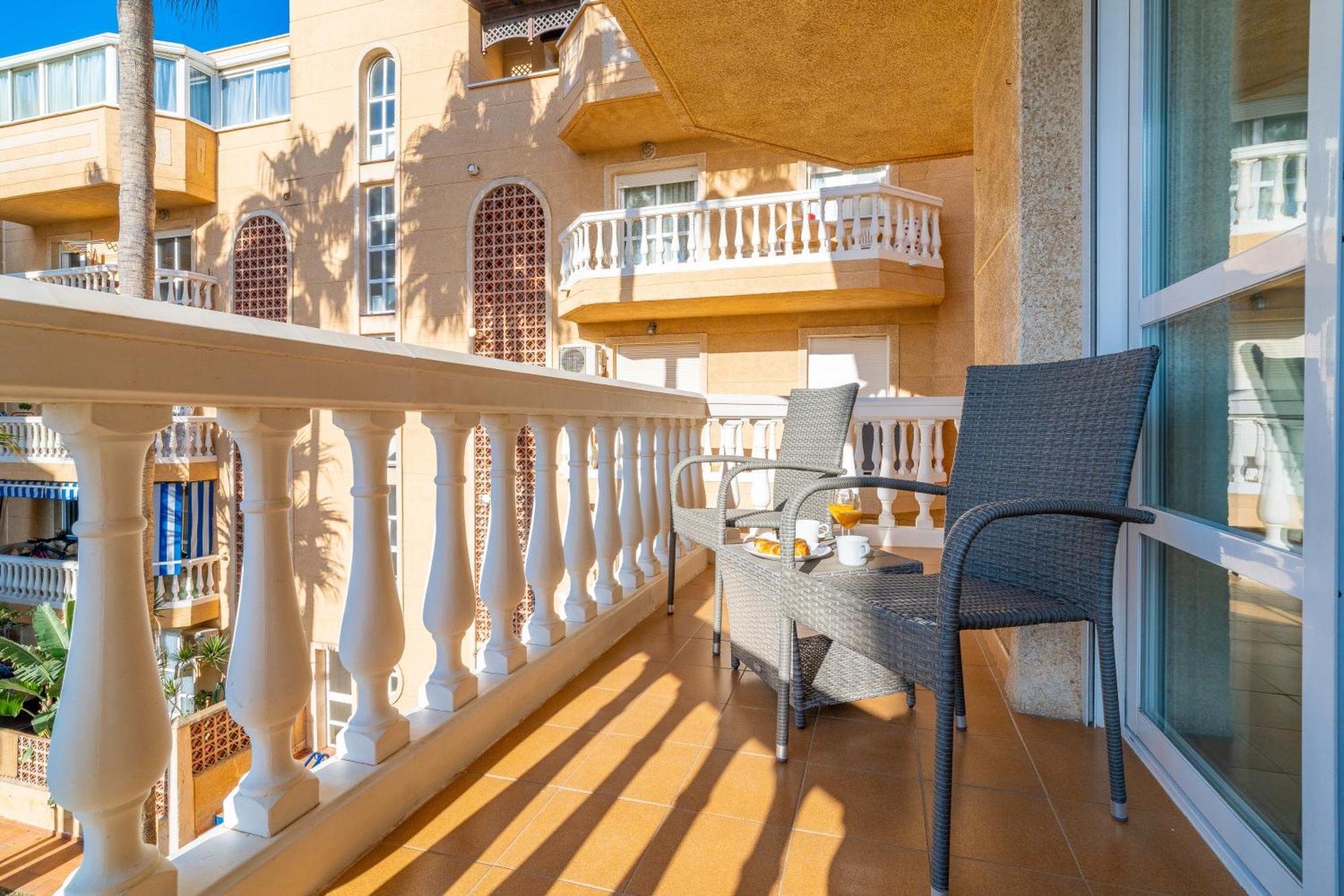 Casa Playa Guadalmar, Beautiful Apartment In Front Of The Sea, Wifi, Ac, Smart Tv, Private Parking Málaga Esterno foto