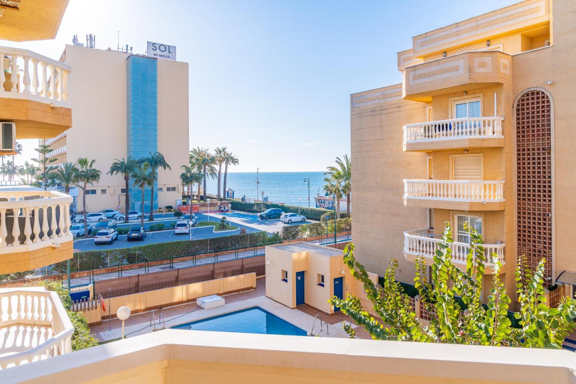 Casa Playa Guadalmar, Beautiful Apartment In Front Of The Sea, Wifi, Ac, Smart Tv, Private Parking Málaga Esterno foto